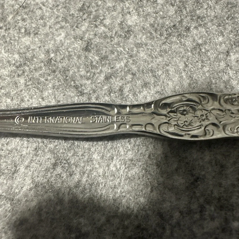 4‎ International Stainless VERONA Pattern Salad or Dessert Forks  7449